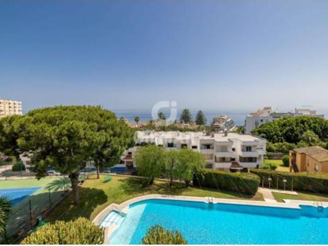 Piso en venta en Estepona, Urbanización Altos de Guadalobon