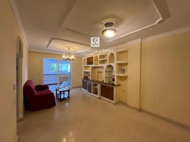Piso en venta en Barriada Islas Canarias, Costa del Sol Occidental