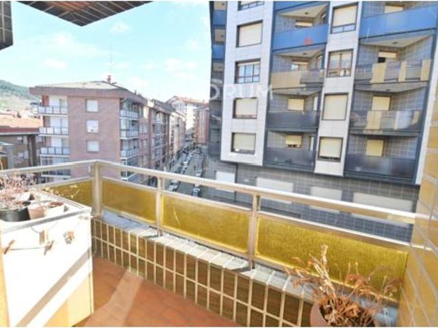 Piso en venta en Kurtzea, Galdakao