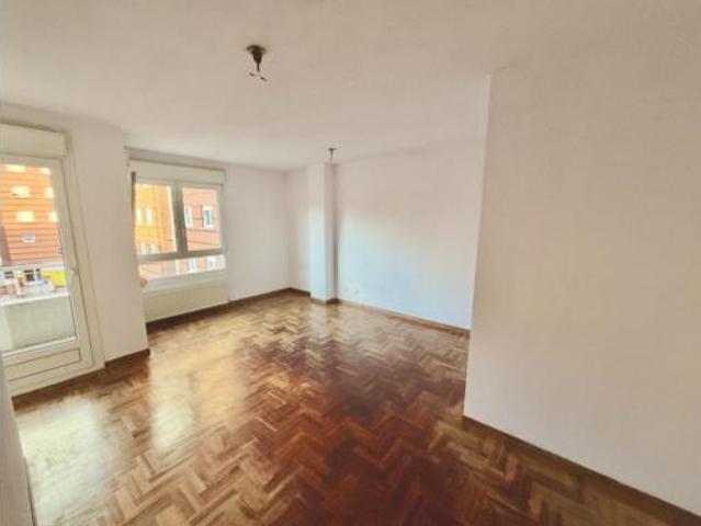 Piso en venta en El Llano, Gijón