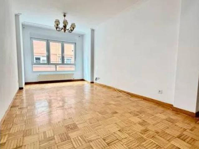 Piso en venta en El Llano, Gijón