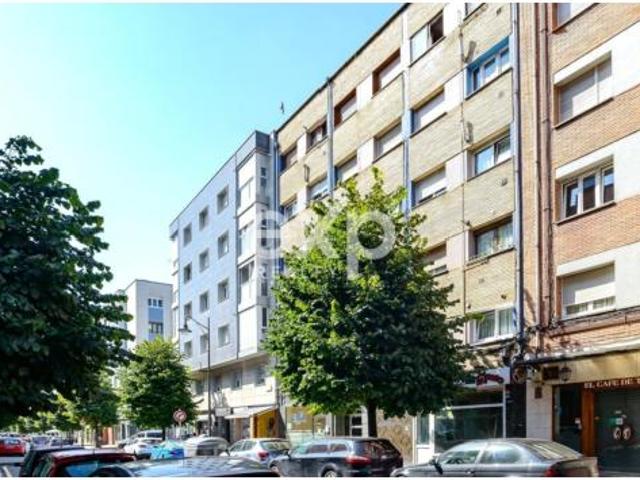 Piso en venta en El Llano, Gijón