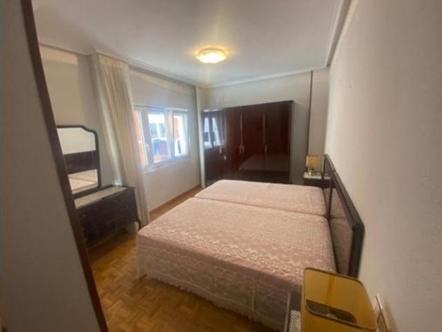 Piso en venta en El Llano, Gijón