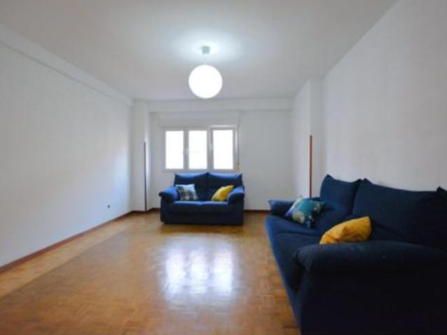 Piso en venta en El Llano, Gijón