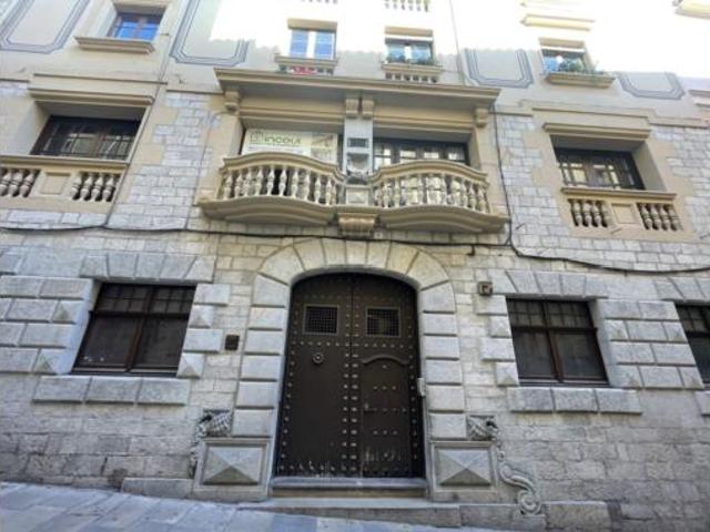 Piso en venta en Barri Vell, Gironès