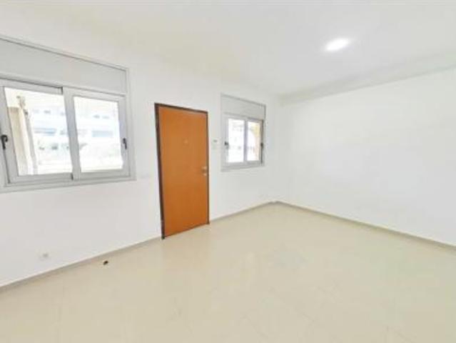 Piso en venta en Montjuïc, Gironès