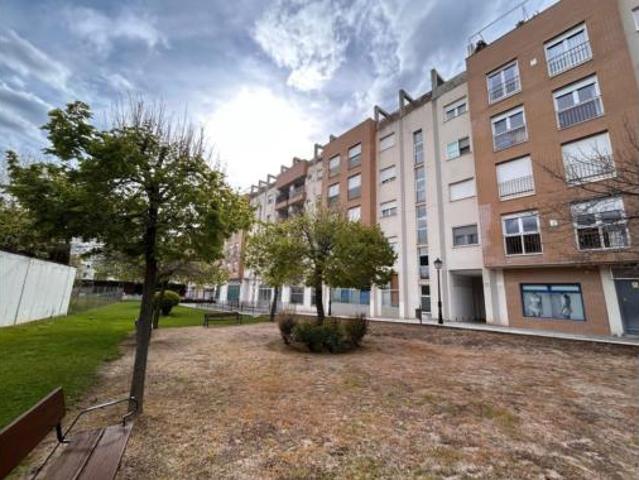 Piso en venta en Guadalajara, Los Valles