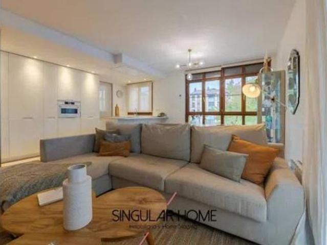 Piso en venta en Urdanibia, Irun
