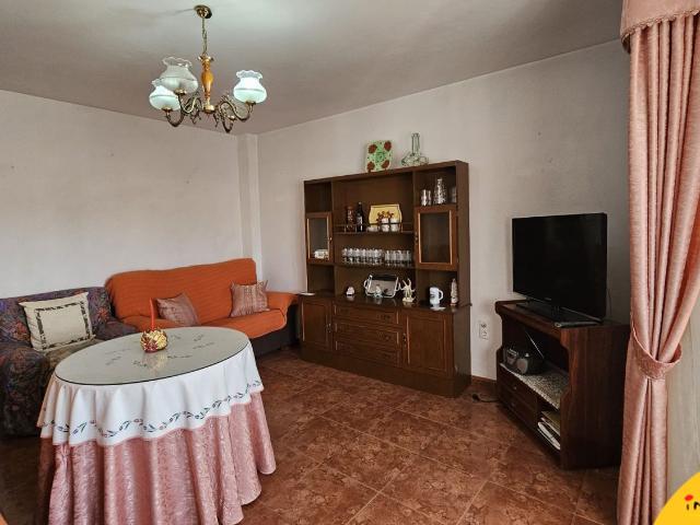 Piso en venta en Barrio de las Cruces, Alcalá La Real