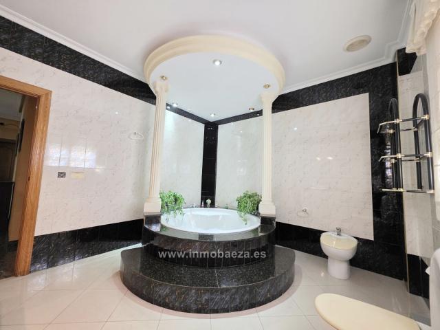 Piso en venta en Ibros, Andalucía