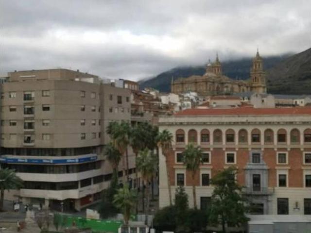 Piso en venta en Jaén, San Ildefonso