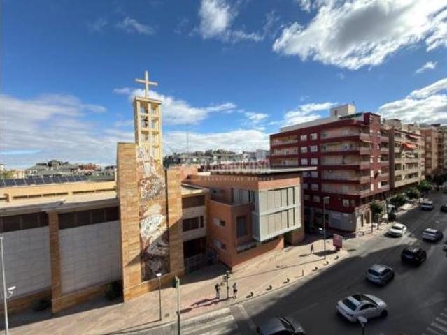Piso en venta en Peñamefecit, Jaén