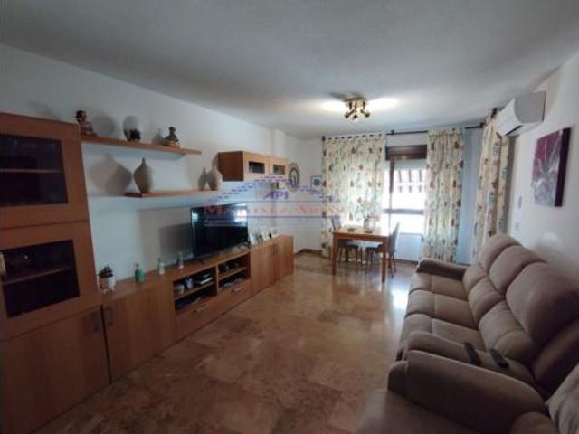 Piso en venta en Las Protegidas, Jaén