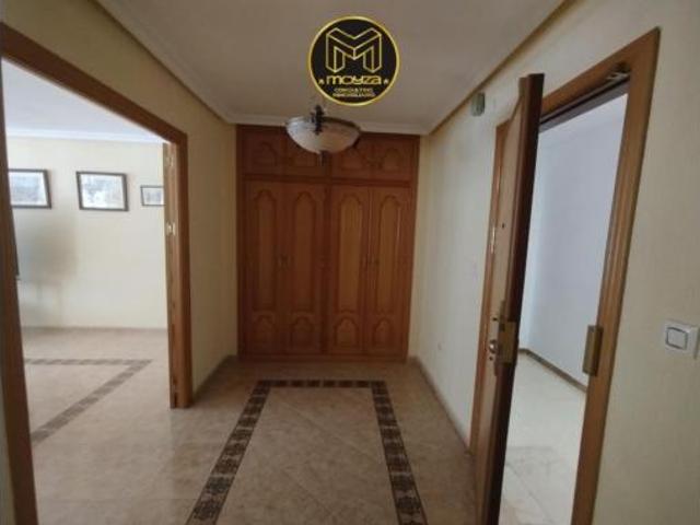 Piso en venta en Gran Eje, Jaén