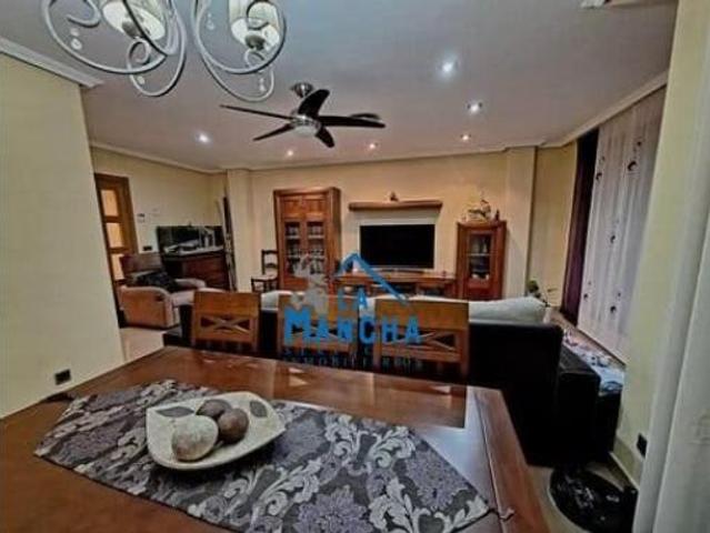 Piso en venta en La Gineta, Castilla-La Mancha