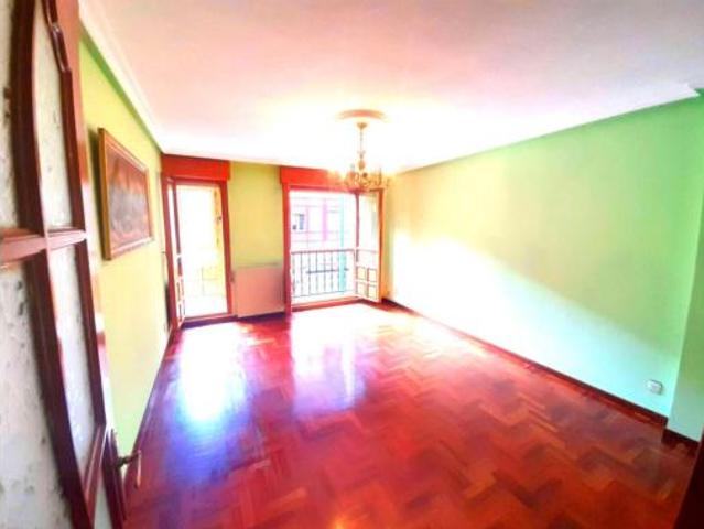 Piso en venta en Llangréu / Langreo
