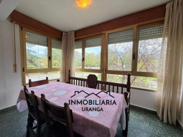 Piso en venta en Laredo