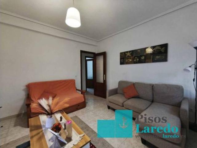 Piso en venta en Laredo