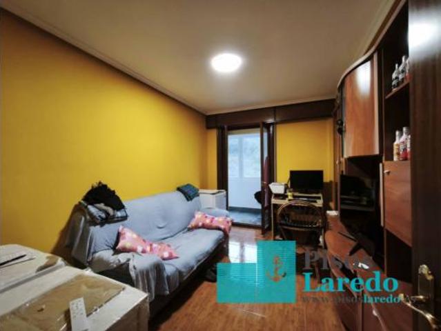 Piso en venta en Laredo