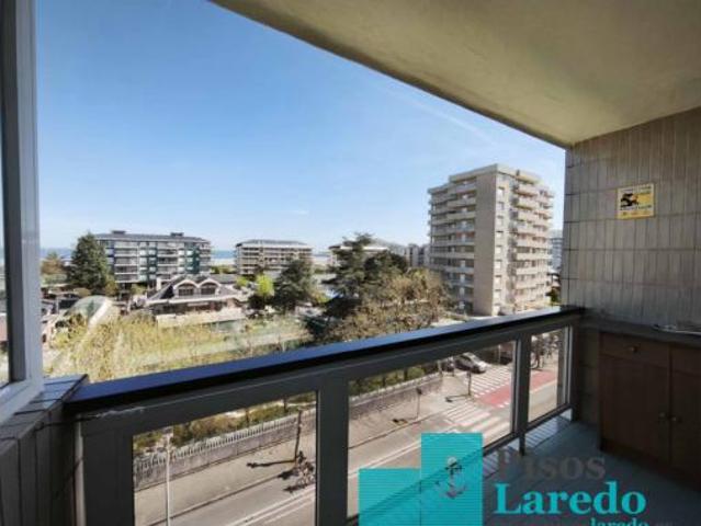 Piso en venta en Laredo