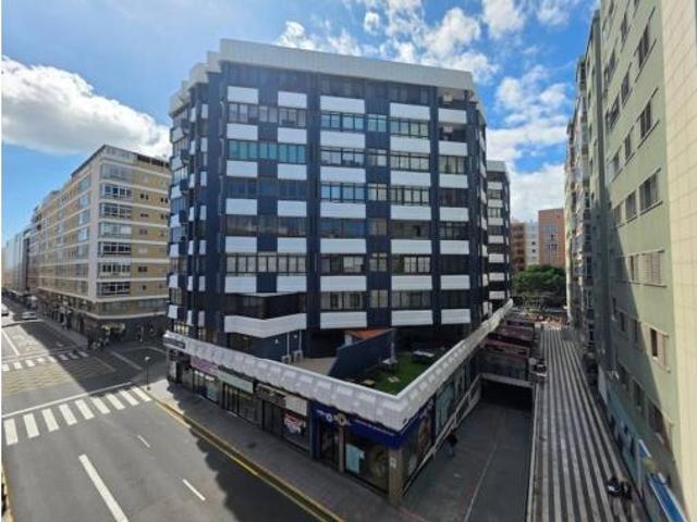 Piso en venta en Santa Catalina-Canteras, Gran Canaria