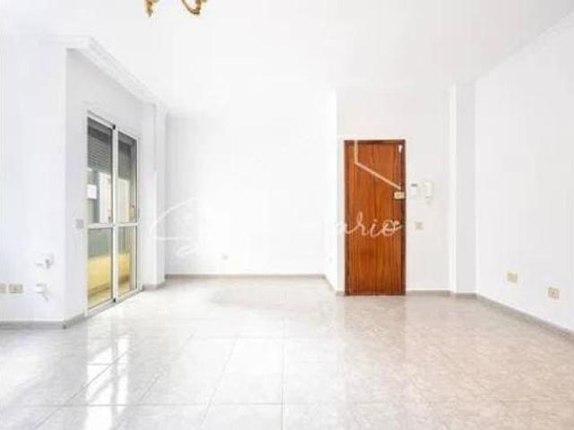 Piso en venta en Santa Catalina-Canteras, Gran Canaria