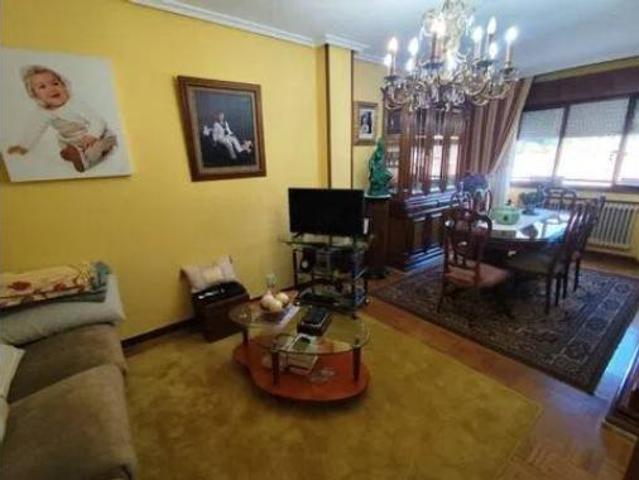 Piso en venta en Lena, Asturias