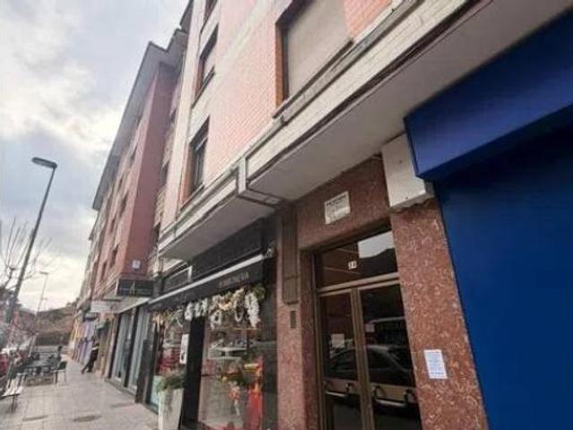 Piso en venta en El Corraón, Lena