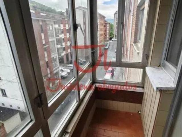 Piso en venta en El Corraón, Lena