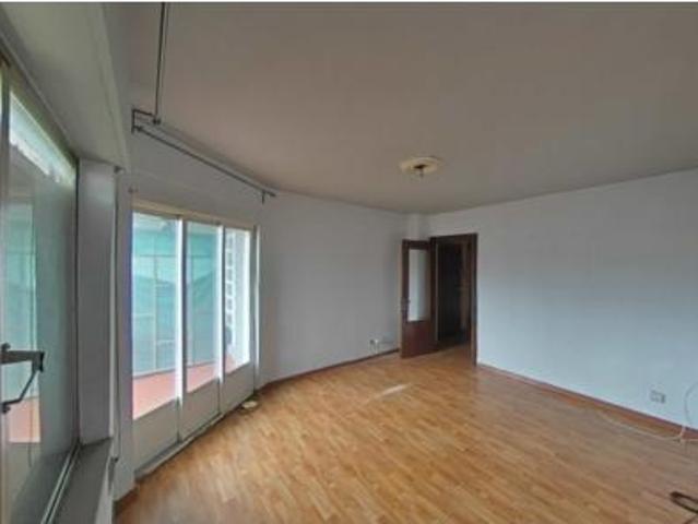 Piso en venta en El Corraón, Lena