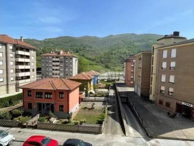 Piso en venta en Lena, Asturias