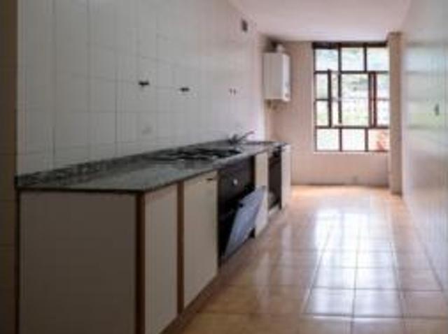 Piso en venta en El Corraón, Lena