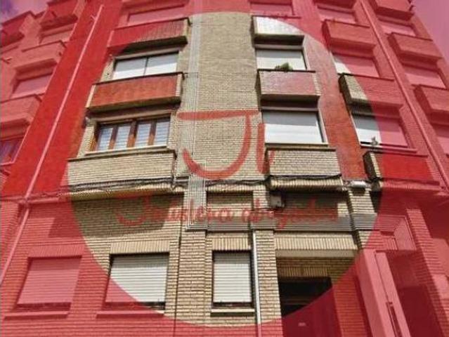 Piso en venta en El Corraón, Lena