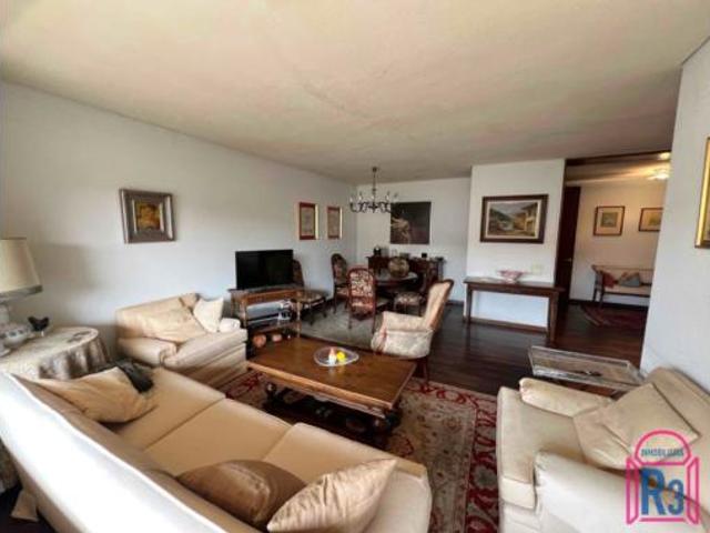 Piso en venta en León, Centro