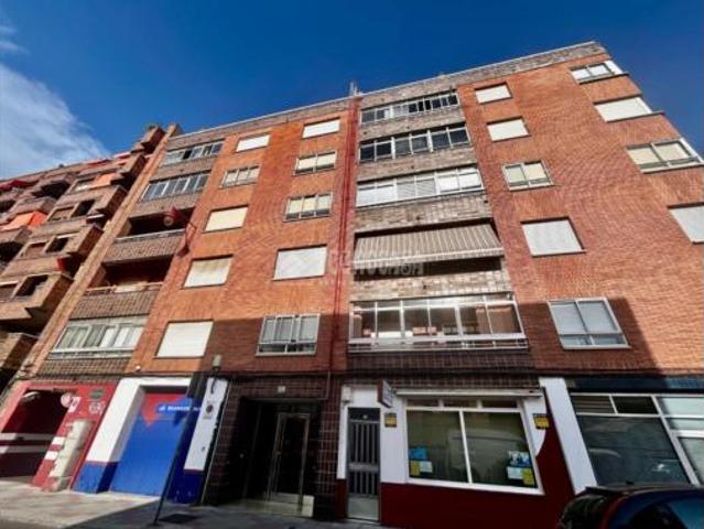 Piso en venta en León, El Ejido