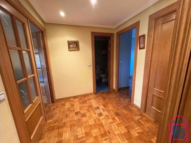 Piso en venta en Armunia, León