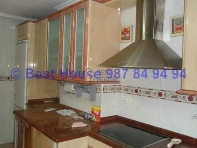 Piso en venta en Armunia, León