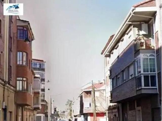 Piso en venta en La Vega, León