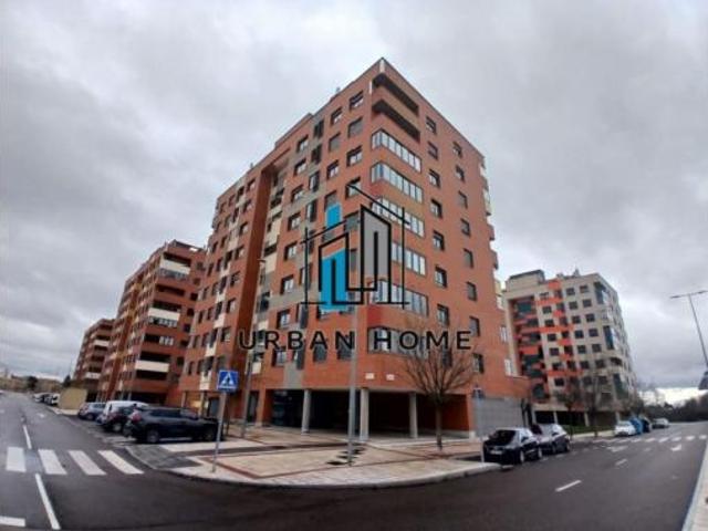 Piso en venta en Armunia, León