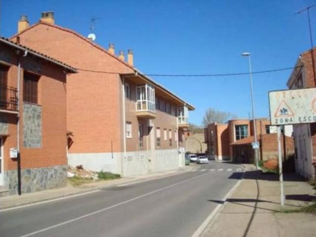 Piso en venta en Armunia, León