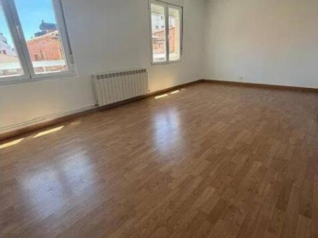 Piso en venta en Ventas, León