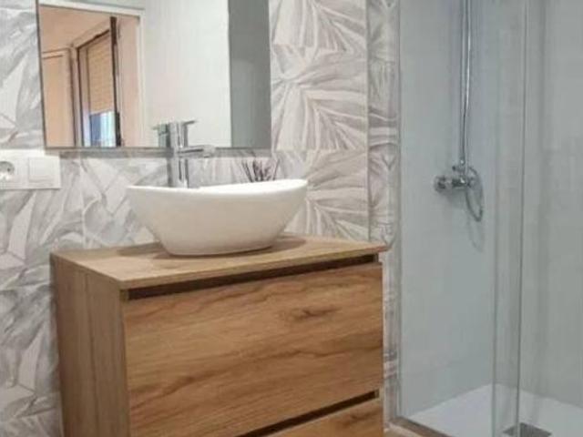 Piso en venta en Ventas, León