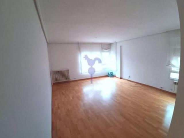 Piso en venta en Eras de Renueva, León