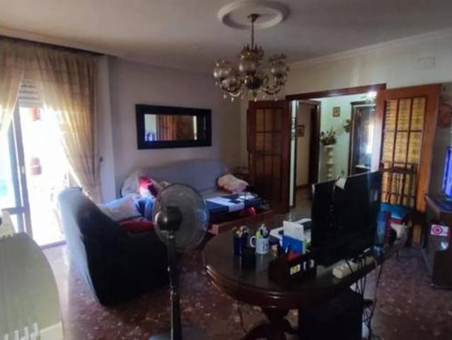 Piso en venta en Linares