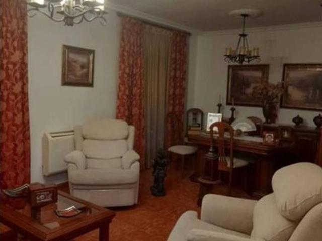 Piso en venta en Linares