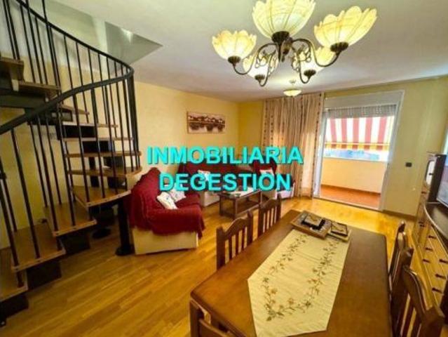 Piso en venta en Linares