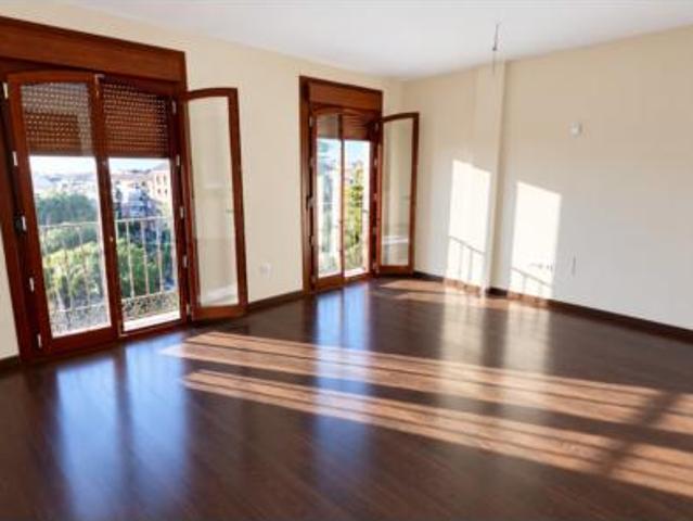 Piso en venta en Colón, Linares