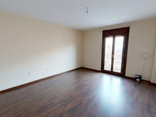 Piso en venta en Colón, Linares