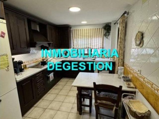 Piso en venta en Linares
