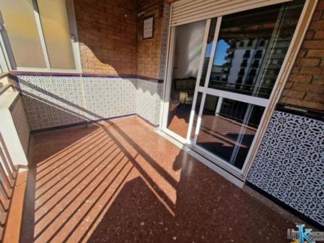 Piso en venta en Linares